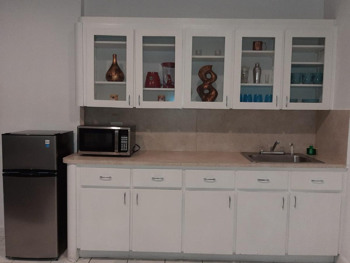 Hallandale Studio With Pool Apartment Hallandale Beach Exterior photo