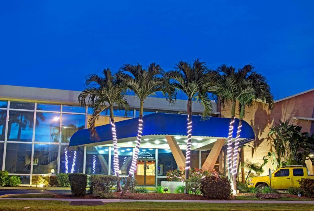Hallandale Studio With Pool Apartment Hallandale Beach Exterior photo