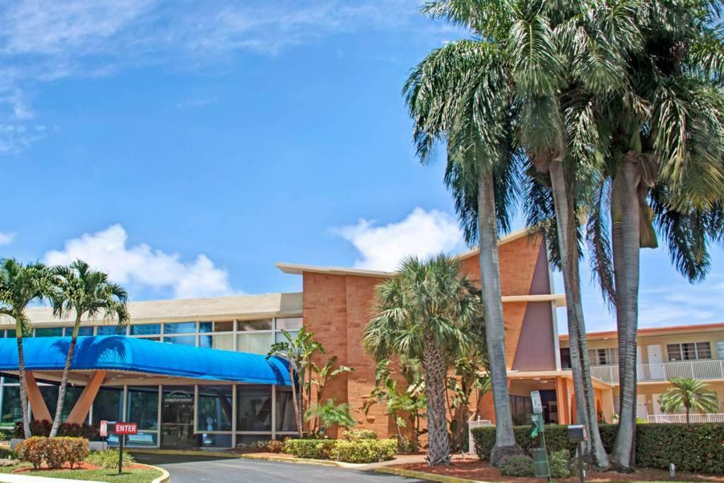 Hallandale Studio With Pool Apartment Hallandale Beach Exterior photo