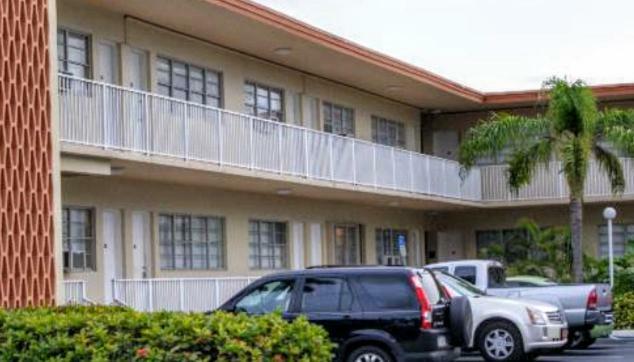 Hallandale Studio With Pool Apartment Hallandale Beach Exterior photo